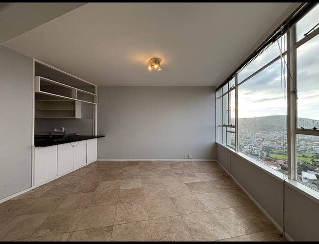 2 BEDROOM APARTMENT TO LET IN VREDEHOEK